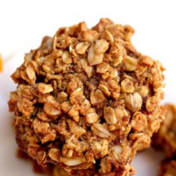 Easy Peanut Butter Oatmeal Cookies