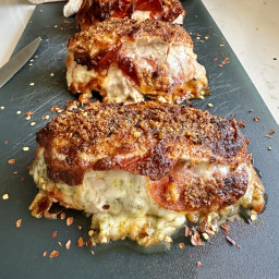 Easy Pizza Stuffed Chicken (Low Carb)