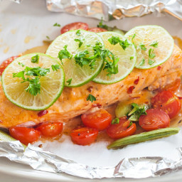 Easy Salmon Foil Packets with Vegetables