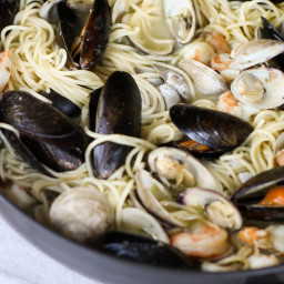 Easy Seafood Pasta with White Wine Butter Sauce