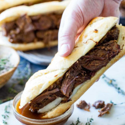 Easy Slow Cooker French Dip Sandwhich
