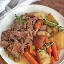 Easy Slow Cooker Pot Roast Recipe With Vegetables