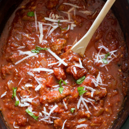 Easy Slow Cooker Tomato Sauce Recipe