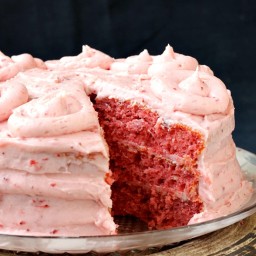 easy-strawberry-cake-88873b.jpg