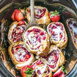 Easy Strawberry Cinnamon Rolls – Slow Cooker or Oven + VIDEO