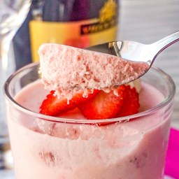 Easy Strawberry Marshmallow Mousse. Using only 4 simple ingredients!!
