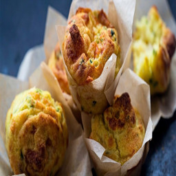  Egg-and-vegetable muffins