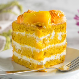 Eggless mango cake