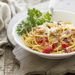 Espaguetis con salsa peperonata. Receta