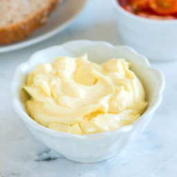 fail-proof-homemade-mayonnaise-2610308.jpg