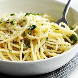 Fast and Easy Lemon Garlic Pasta