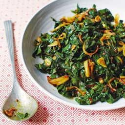 Fenugreek and garlic spinach curry