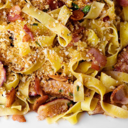 Fettuccine with Figs, Rosemary and Bacon