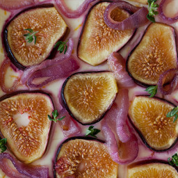 Fig Tart with Caramelized Red Onion