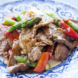 Flank Steak Stir Fry with Asparagus and Red Pepper