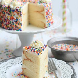 fluffy-vanilla-birthday-cake-w-8c01c4.jpg