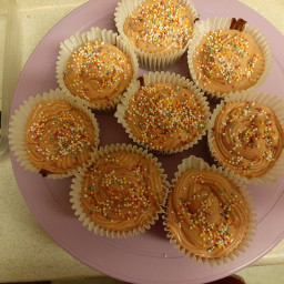 fluffy-vanilla-cupcakes-91c1e7d29abb7107d87de4aa.jpg