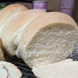 Fluffy White Bread Machine Sandwich Bread