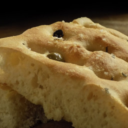 Focaccia Bread Recipe with Garlic and Herbs