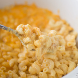Four Cheese Slow Cooker Macaroni and Cheese