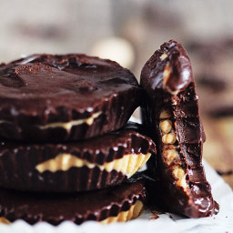 Four Ingredient Raw Chocolate Peanut Butter Cups