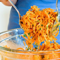 french-grated-carrot-salad-wit-79034c.jpg
