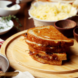 French Onion Grilled Cheese Sandwiches
