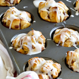 French Toast Cinnamon Roll Pull Apart Muffins