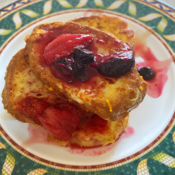 french-toast-with-vanilla-orange-berries-428a24fe212a82d81f4f0905.jpg