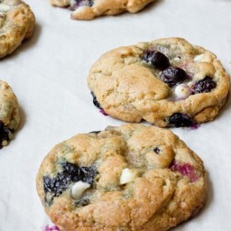 (Fresh) Blueberry White Chocolate Brown Butter Cookies