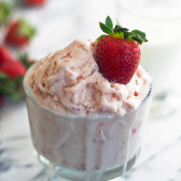 Fresh Buttermilk Strawberry Ice Cream