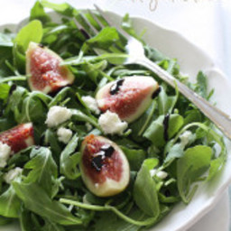 Fresh Fig and Arugula Salad with Goat Cheese