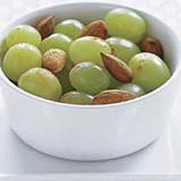 Fresh Grape and Nut Snack