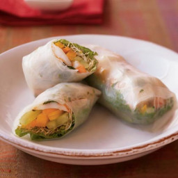 Fresh Spring Rolls with Dipping Sauce