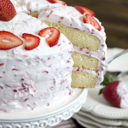 fresh-strawberry-cake-1aed70.jpg