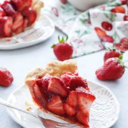 Fresh Strawberry Rose Pie