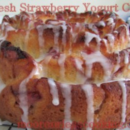 Fresh Strawberry Yogurt Cake