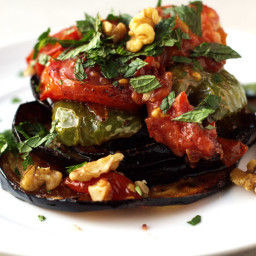 fried-eggplant-recipe-with-green-peppers-and-tomato-turkish-inspirati...-1634937.jpg