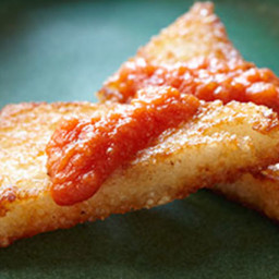 fried-polenta-with-tomato-sauce-2764452.jpg