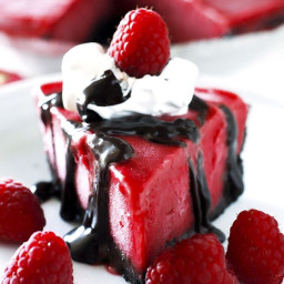 frozen-chocolate-raspberry-pie-2728244.jpg