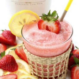 Frozen RumChata Strawberry Lemonade