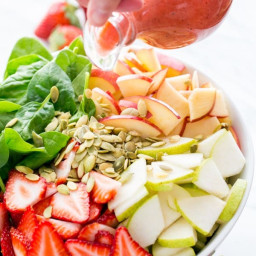 Fruit and Spinach Salad with Strawberry Vinaigrette