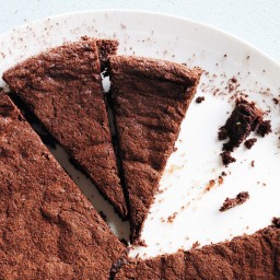Fudgy Brownie Cake
