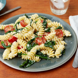 fusilli-with-spinach-and-asiago-cheese-1907402.jpg
