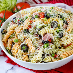 garden-pasta-salad-2810691.jpg