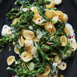 Garlic-and-Herb Pasta With Broccoli Rabe
