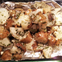 garlic-baked-potatoes-upleeled-4.jpg
