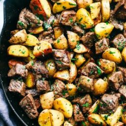 garlic-butter-herb-steak-bites-with-potatoes-2259222.jpg