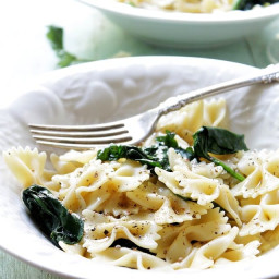 garlic-butter-spinach-and-pasta-giveaway-2130275.jpg
