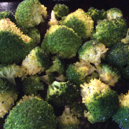 Garlic Parmesan Baked Broccoli